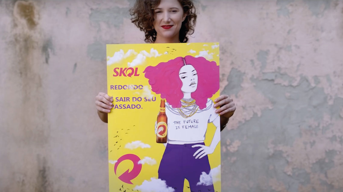 ¿Publicidad feminista de cerveza en clave feminista? Skol lo intenta en Brasil